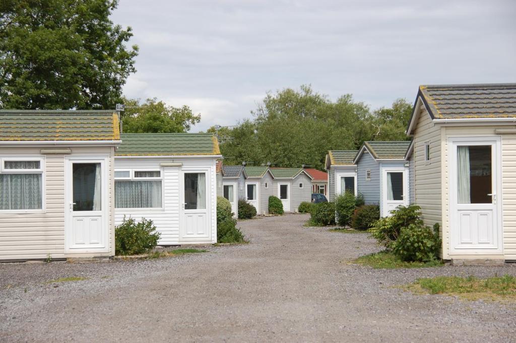 Warrens Village Motel And Self Catering Clevedon Room photo