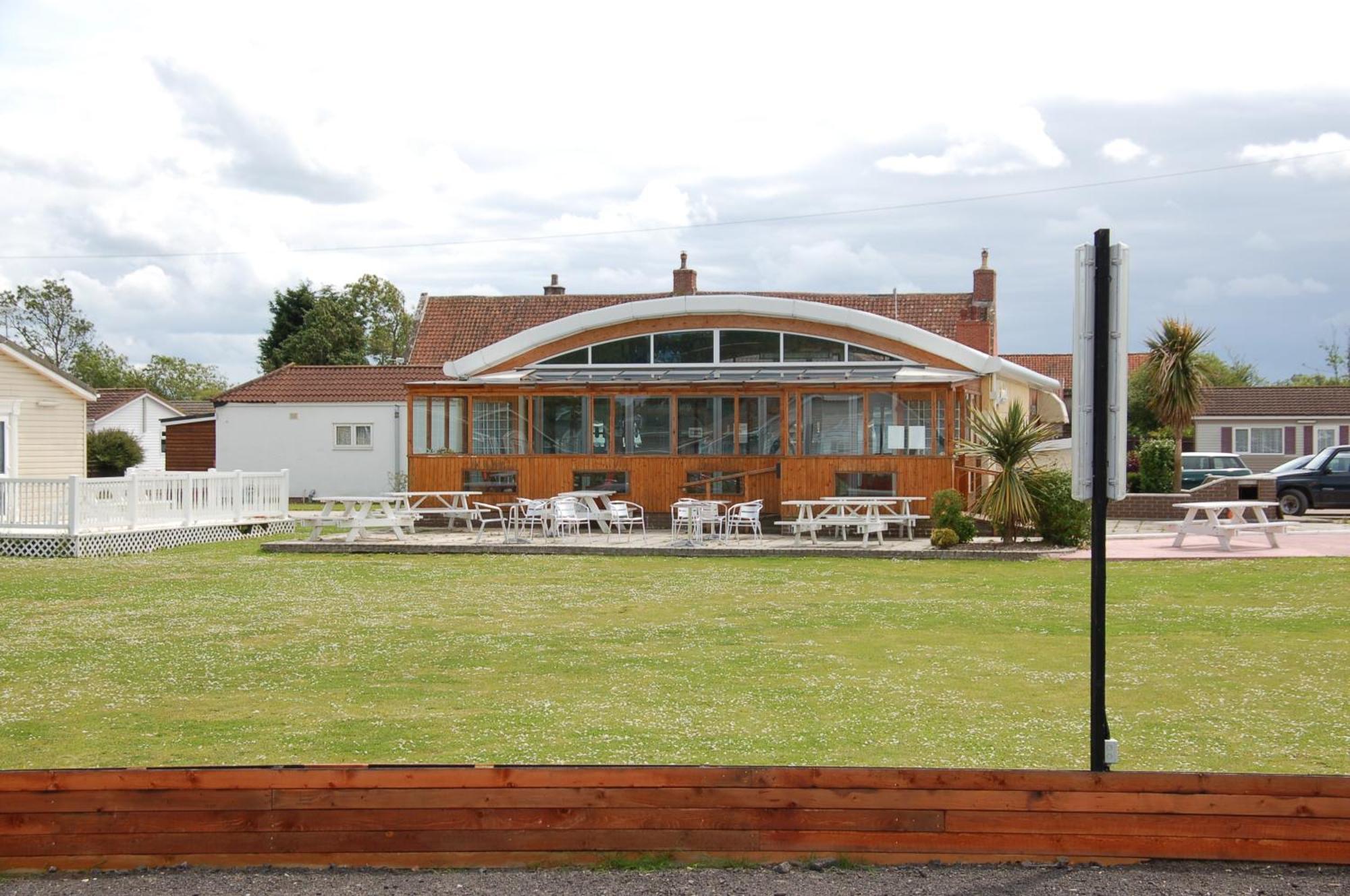 Warrens Village Motel And Self Catering Clevedon Exterior photo